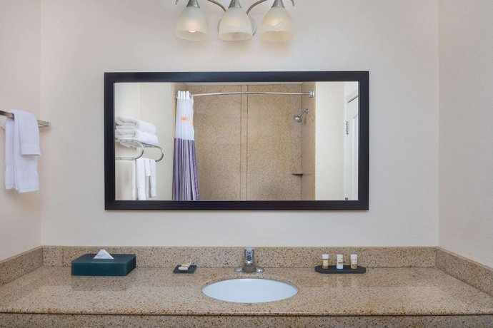 Imagen de la habitación del Hotel La Quinta Inn And Suites By Wyndham Macon West. Foto 12