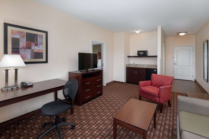 Imagen de la habitación del Hotel La Quinta Inn And Suites By Wyndham Macon West. Foto 17