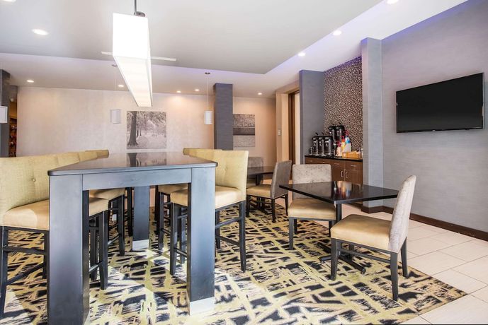 Imagen de los interiores del Hotel La Quinta Inn And Suites By Wyndham Morgantown. Foto 18