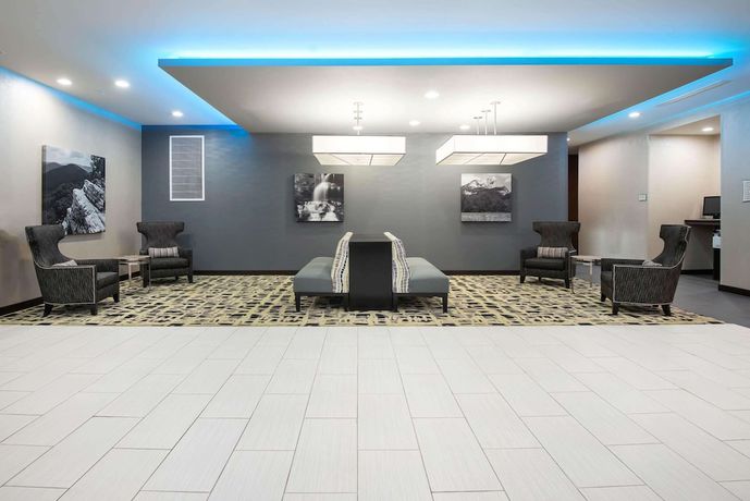 Imagen de los interiores del Hotel La Quinta Inn And Suites By Wyndham Morgantown. Foto 20