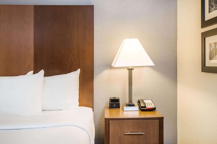 Imagen de la habitación del Hotel La Quinta Inn And Suites By Wyndham Morgantown. Foto 10