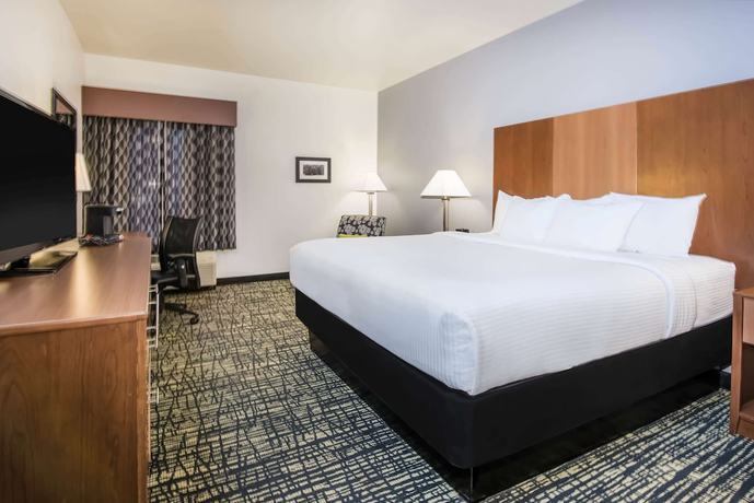 Imagen de la habitación del Hotel La Quinta Inn And Suites By Wyndham Morgantown. Foto 12