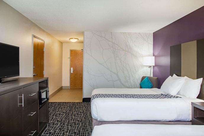 Imagen de la habitación del Hotel La Quinta Inn And Suites By Wyndham Pontoon Beach. Foto 3