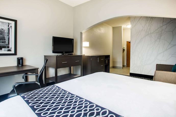 Imagen de la habitación del Hotel La Quinta Inn And Suites By Wyndham Pontoon Beach. Foto 8