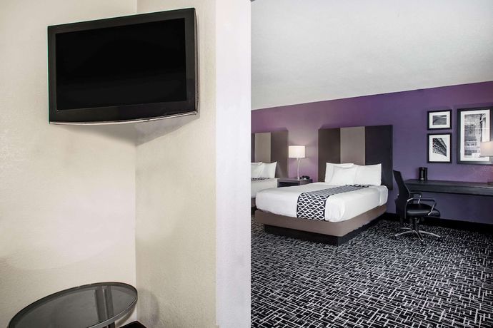 Imagen de la habitación del Hotel La Quinta Inn And Suites By Wyndham Pontoon Beach. Foto 16