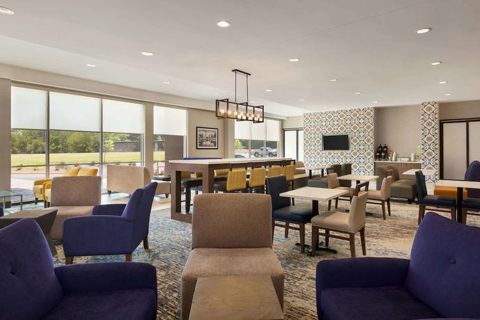 Imagen de los interiores del Hotel La Quinta Inn And Suites By Wyndham Rock Hill. Foto 17