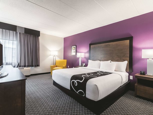 Imagen de la habitación del Hotel La Quinta Inn And Suites By Wyndham Salem Nh. Foto 2