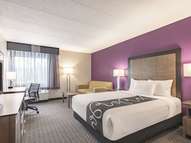 Imagen de la habitación del Hotel La Quinta Inn And Suites By Wyndham Salem Nh. Foto 12