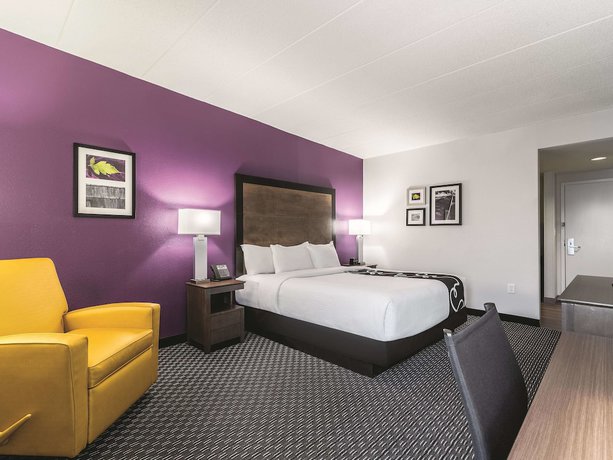 Imagen de la habitación del Hotel La Quinta Inn And Suites By Wyndham Salem Nh. Foto 16