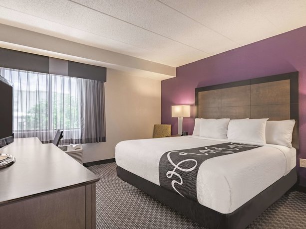 Imagen de la habitación del Hotel La Quinta Inn And Suites By Wyndham Salem Nh. Foto 17