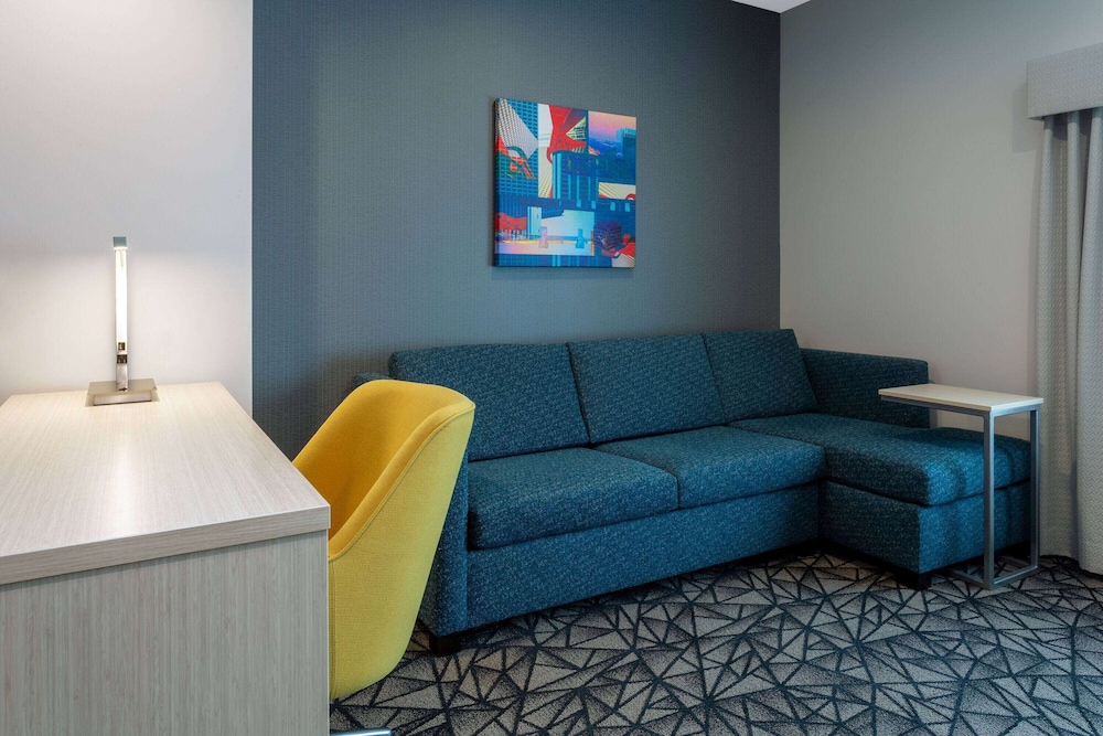Imagen de la habitación del Hotel La Quinta Inn And Suites By Wyndham Shorewood. Foto 13