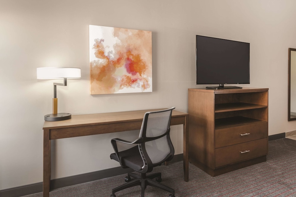 Imagen de la habitación del Hotel La Quinta Inn And Suites By Wyndham South Jordan. Foto 7