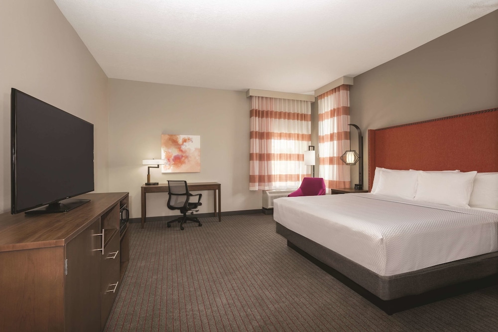 Imagen de la habitación del Hotel La Quinta Inn And Suites By Wyndham South Jordan. Foto 10