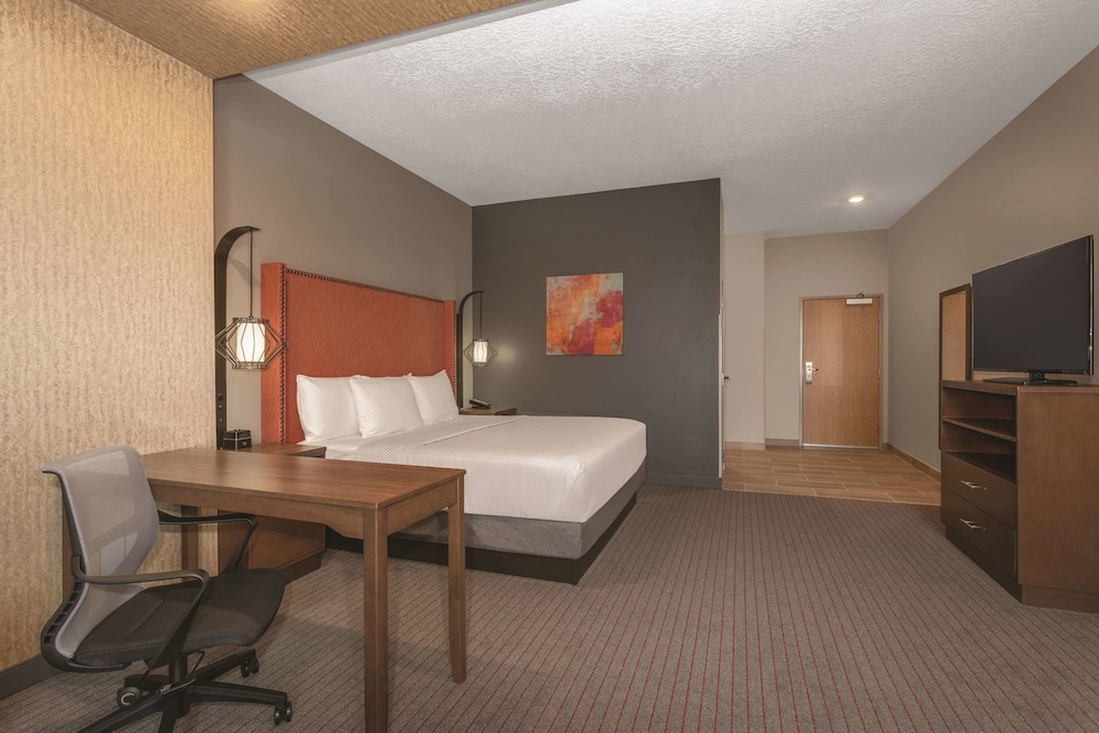 Imagen de la habitación del Hotel La Quinta Inn And Suites By Wyndham South Jordan. Foto 14