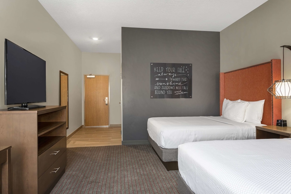 Imagen de la habitación del Hotel La Quinta Inn And Suites By Wyndham South Jordan. Foto 18