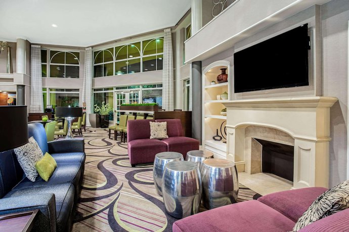 Imagen de los interiores del Hotel La Quinta Inn And Suites By Wyndham Tucson Airport. Foto 17