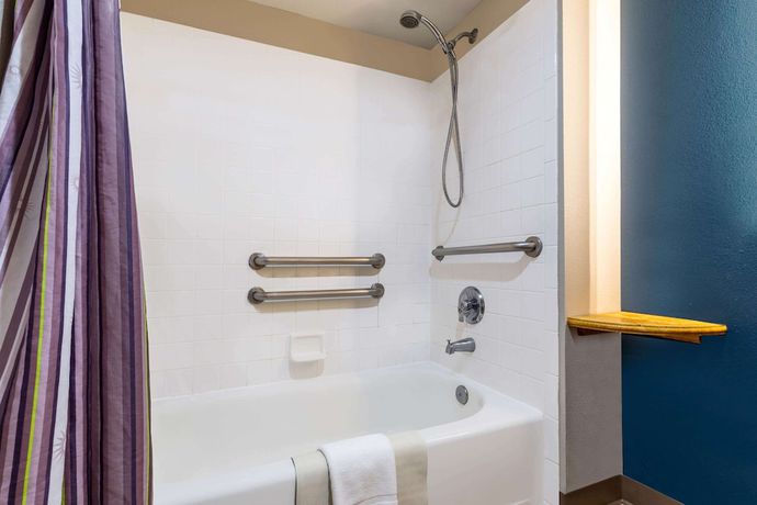 Imagen de la habitación del Hotel La Quinta Inn And Suites By Wyndham Vancouver. Foto 5