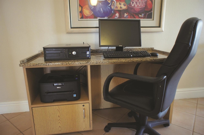Imagen de los interiores del Hotel La Quinta Inn By Wyndham Albuquerque Airport. Foto 11
