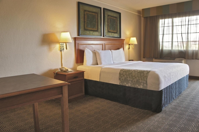 Imagen de la habitación del Hotel La Quinta Inn By Wyndham Albuquerque Airport. Foto 7