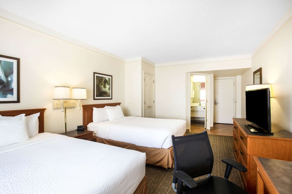 Imagen de la habitación del Hotel La Quinta Inn By Wyndham Austin Capitol / Downtown. Foto 12