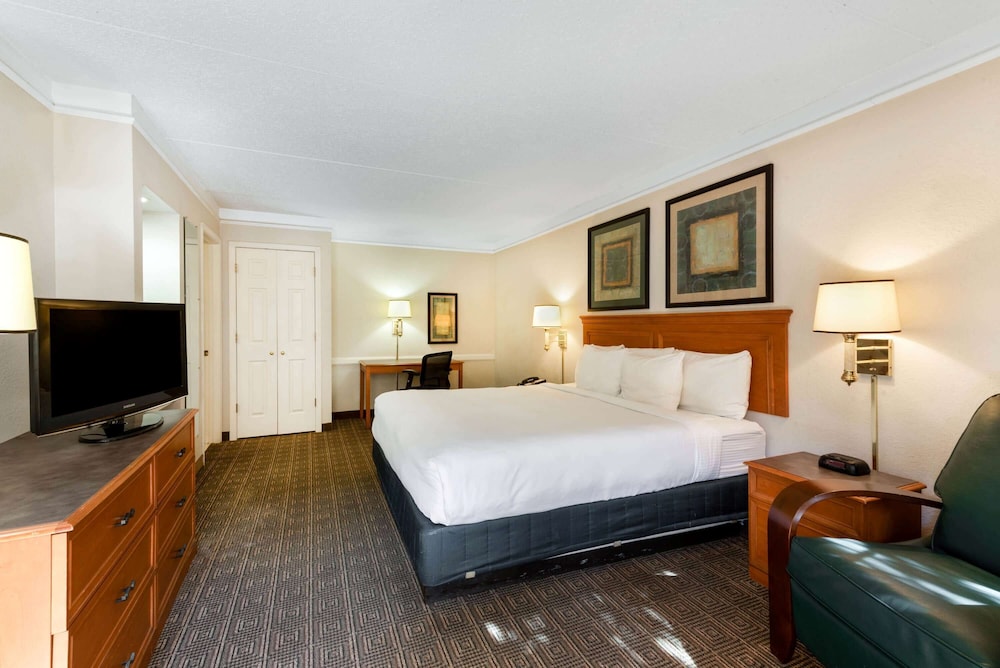 Imagen de la habitación del Hotel La Quinta Inn By Wyndham Bossier City. Foto 9