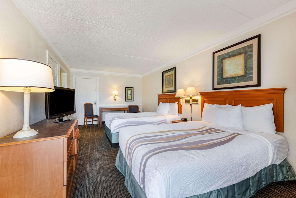Imagen de la habitación del Hotel La Quinta Inn By Wyndham Bossier City. Foto 15