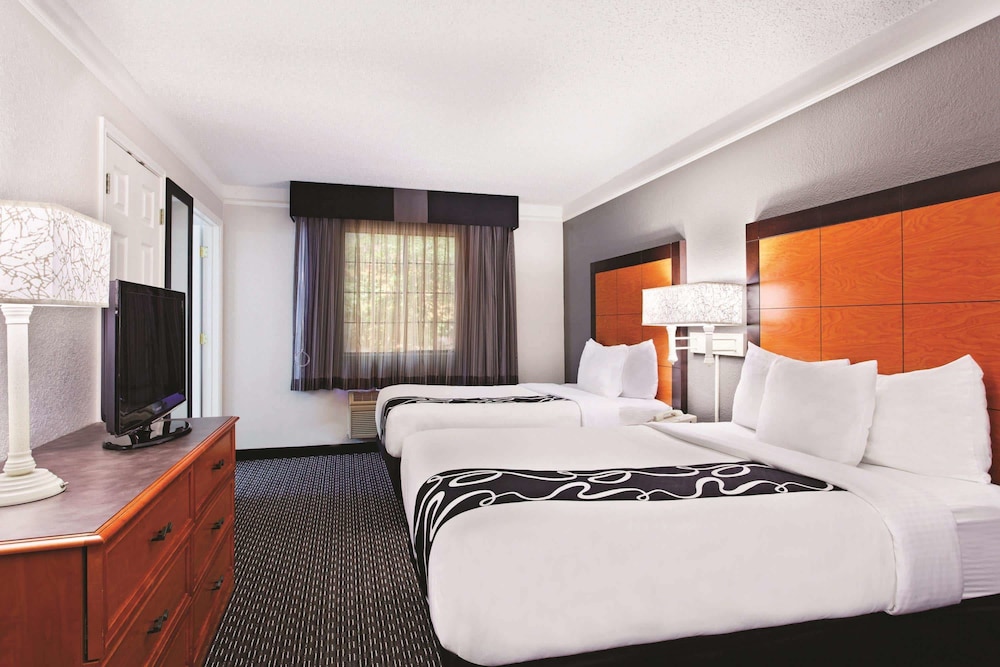 Imagen de la habitación del Hotel La Quinta Inn By Wyndham Champaign. Foto 6