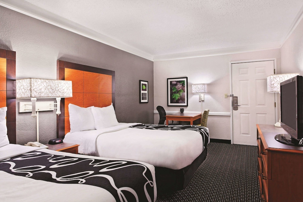 Imagen de la habitación del Hotel La Quinta Inn By Wyndham Champaign. Foto 13
