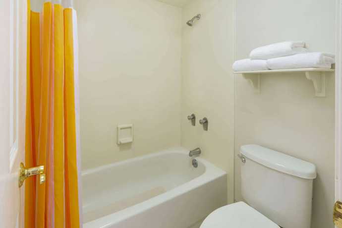 Imagen de la habitación del Hotel La Quinta Inn By Wyndham Cheyenne. Foto 7