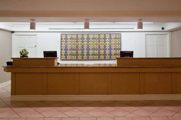 Imagen de los interiores del Hotel La Quinta Inn By Wyndham Cheyenne. Foto 9