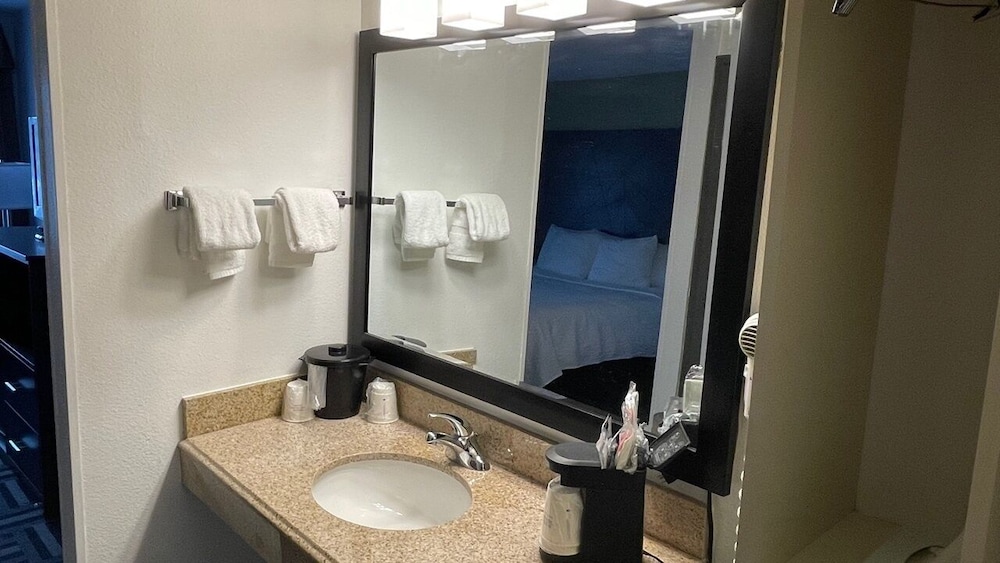 Imagen de la habitación del Hotel La Quinta Inn By Wyndham Cincinnati North. Foto 12