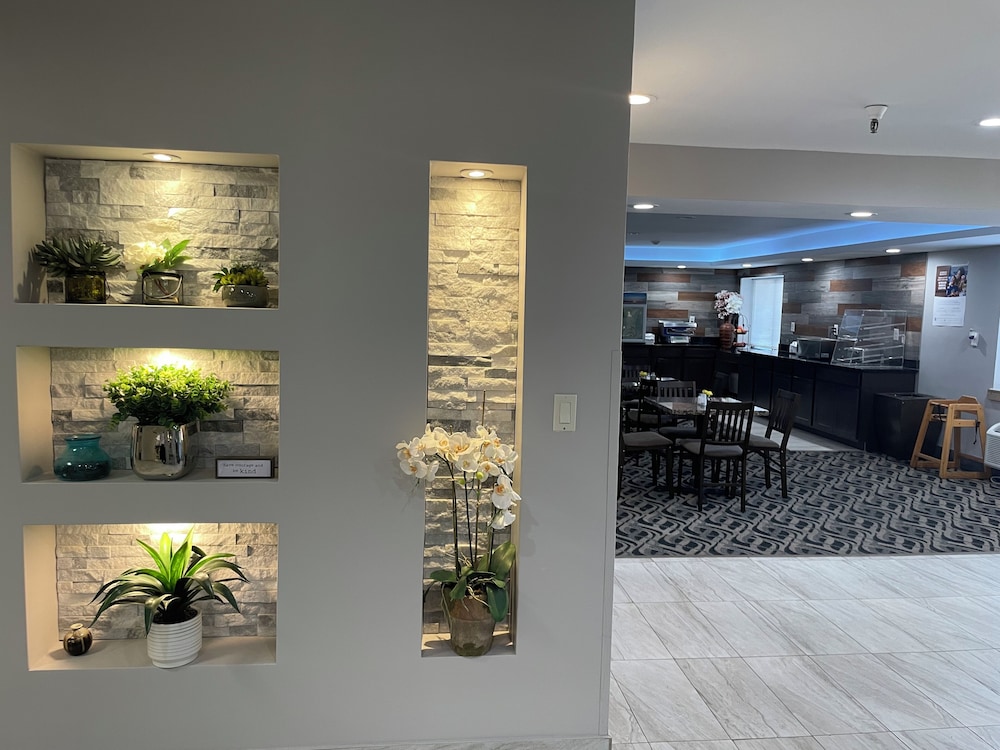 Imagen del bar/restaurante del Hotel La Quinta Inn By Wyndham Cincinnati North. Foto 5