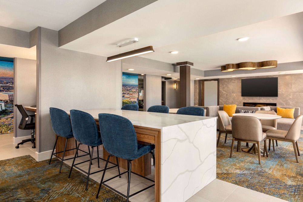 Imagen de los interiores del Hotel La Quinta Inn By Wyndham Columbia Ne/fort Jackson. Foto 18
