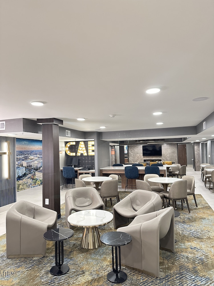 Imagen de los interiores del Hotel La Quinta Inn By Wyndham Columbia Ne/fort Jackson. Foto 20