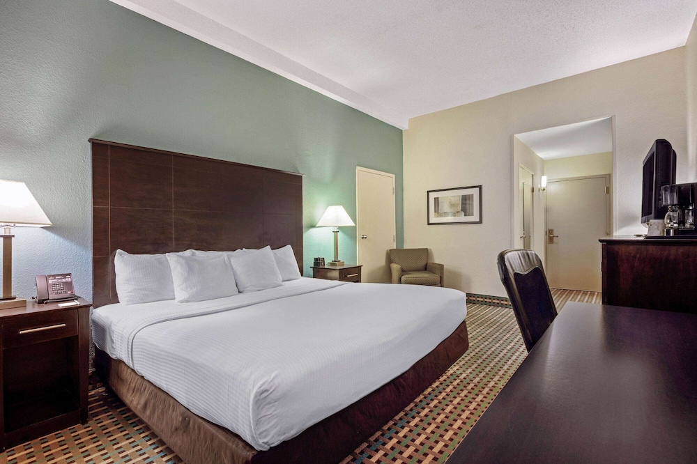 Imagen de la habitación del Hotel La Quinta Inn By Wyndham Columbia Se / Fort Jackson. Foto 2