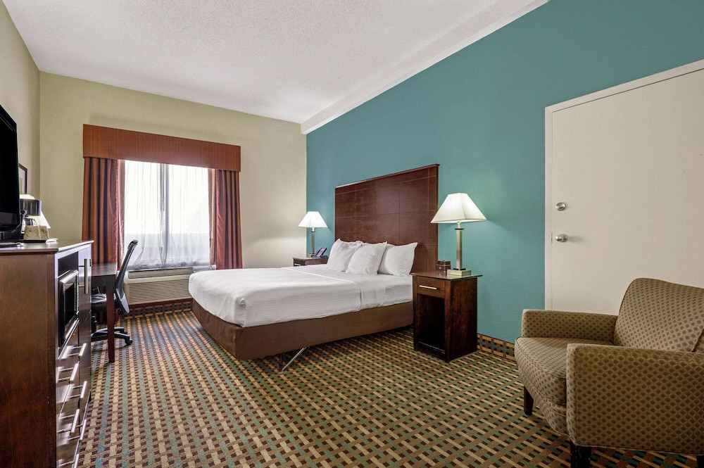 Imagen de la habitación del Hotel La Quinta Inn By Wyndham Columbia Se / Fort Jackson. Foto 5