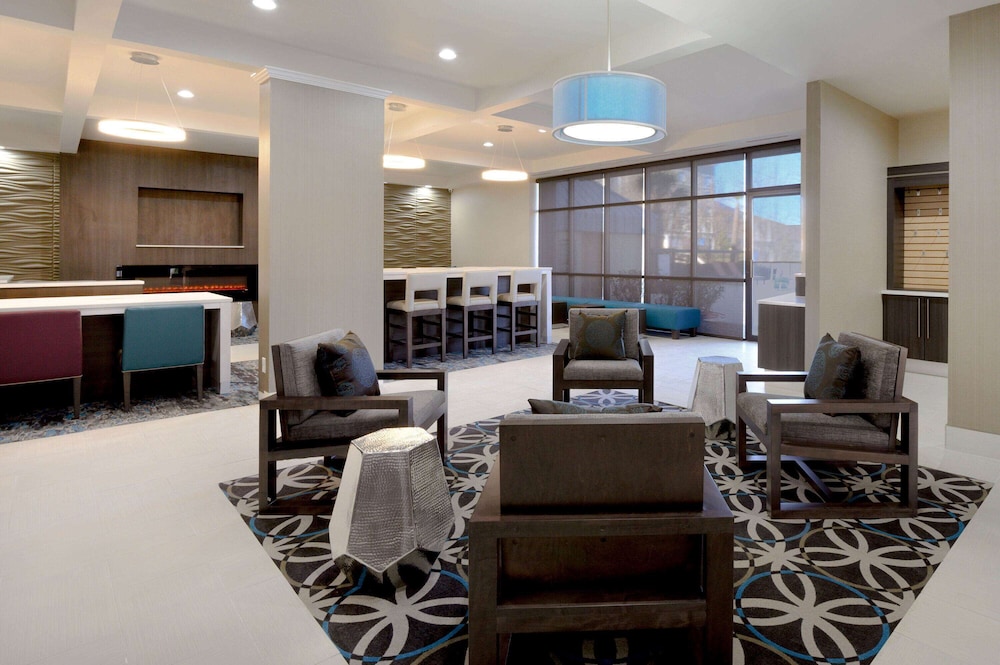 Imagen de los interiores del Hotel La Quinta Inn By Wyndham Columbia Se / Fort Jackson. Foto 18