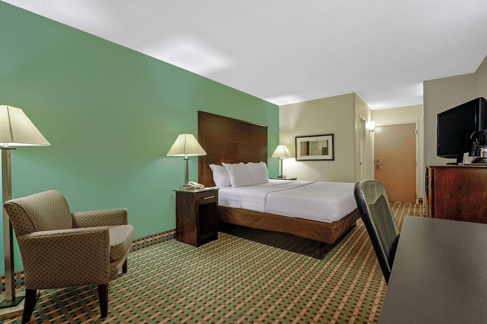 Imagen de la habitación del Hotel La Quinta Inn By Wyndham Columbia Se / Fort Jackson. Foto 15