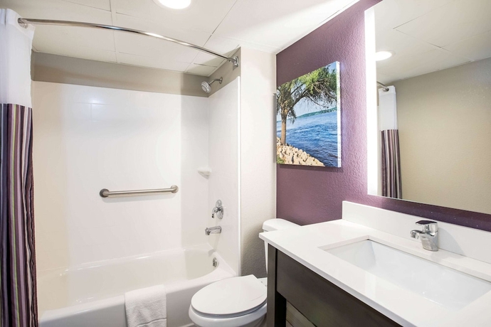 Imagen de la habitación del Hotel La Quinta Inn By Wyndham Davenport and Conference Center. Foto 6