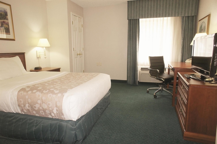 Imagen de la habitación del Hotel La Quinta Inn By Wyndham Detroit Canton. Foto 6