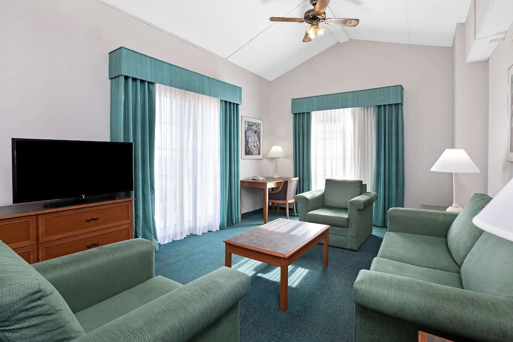 Imagen de la habitación del Hotel La Quinta Inn By Wyndham El Paso East Lomaland. Foto 8