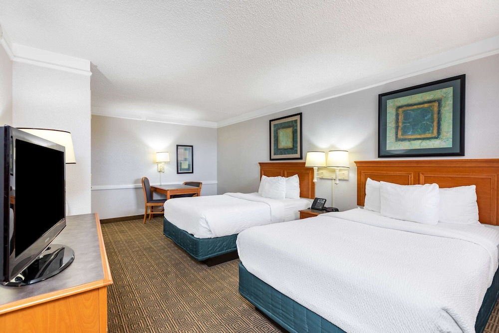 Imagen de la habitación del Hotel La Quinta Inn By Wyndham El Paso West. Foto 4