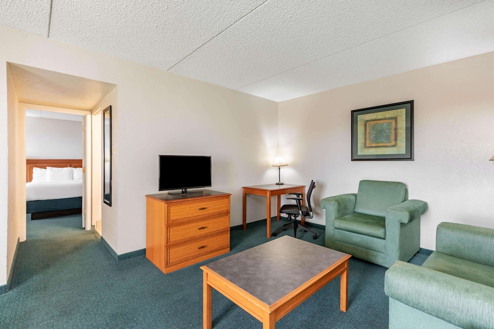 Imagen de la habitación del Hotel La Quinta Inn By Wyndham El Paso West. Foto 6