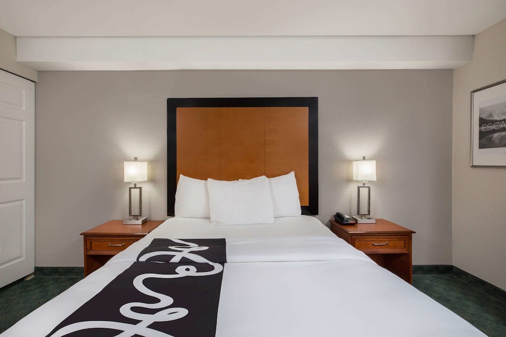 Imagen de la habitación del Hotel La Quinta Inn By Wyndham Everett. Foto 4