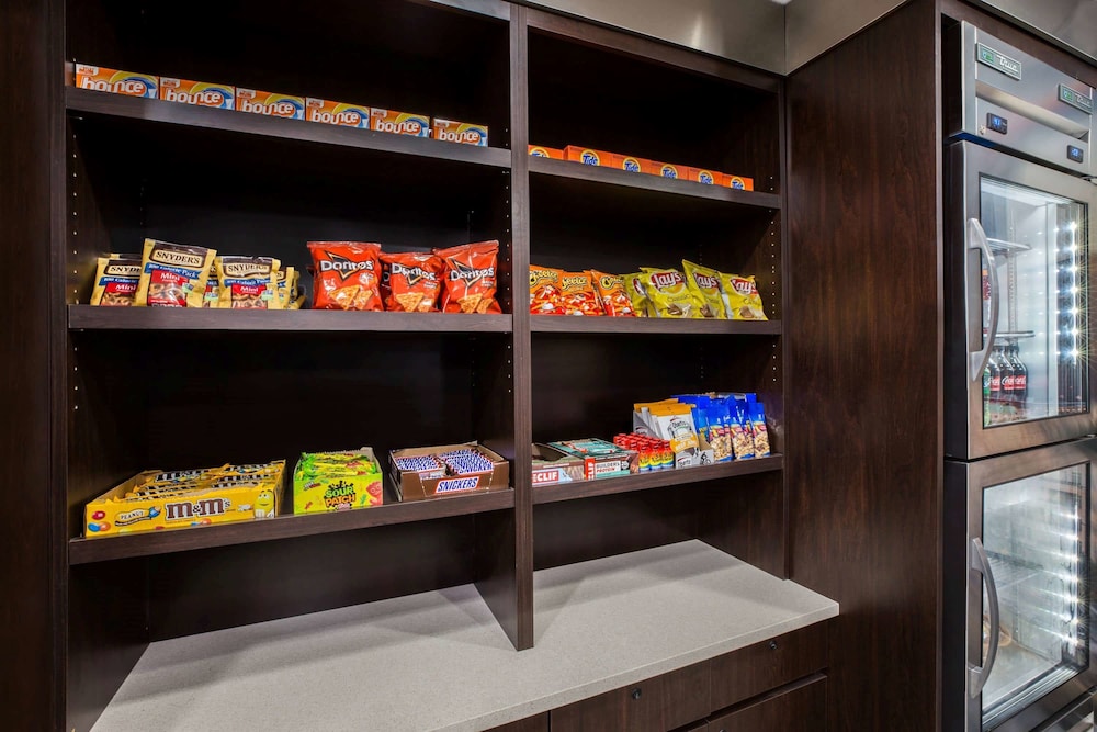 Imagen de los interiores del Hotel La Quinta Inn By Wyndham Everett. Foto 17