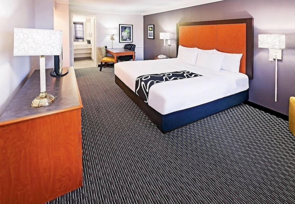 Imagen de la habitación del Hotel La Quinta Inn By Wyndham IH-10 West San Antonio TX. Foto 2