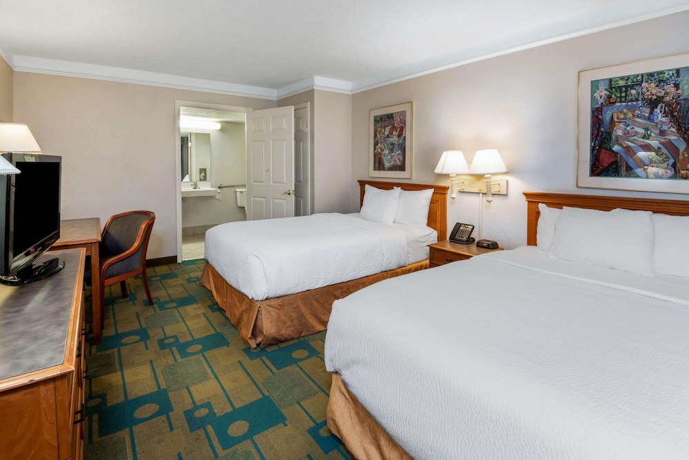 Imagen de la habitación del Hotel La Quinta Inn By Wyndham IH-10 West San Antonio TX. Foto 7