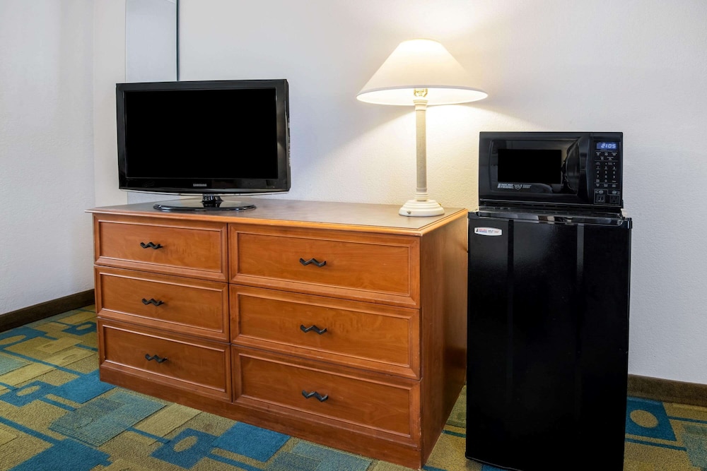 Imagen de la habitación del Hotel La Quinta Inn By Wyndham IH-10 West San Antonio TX. Foto 12