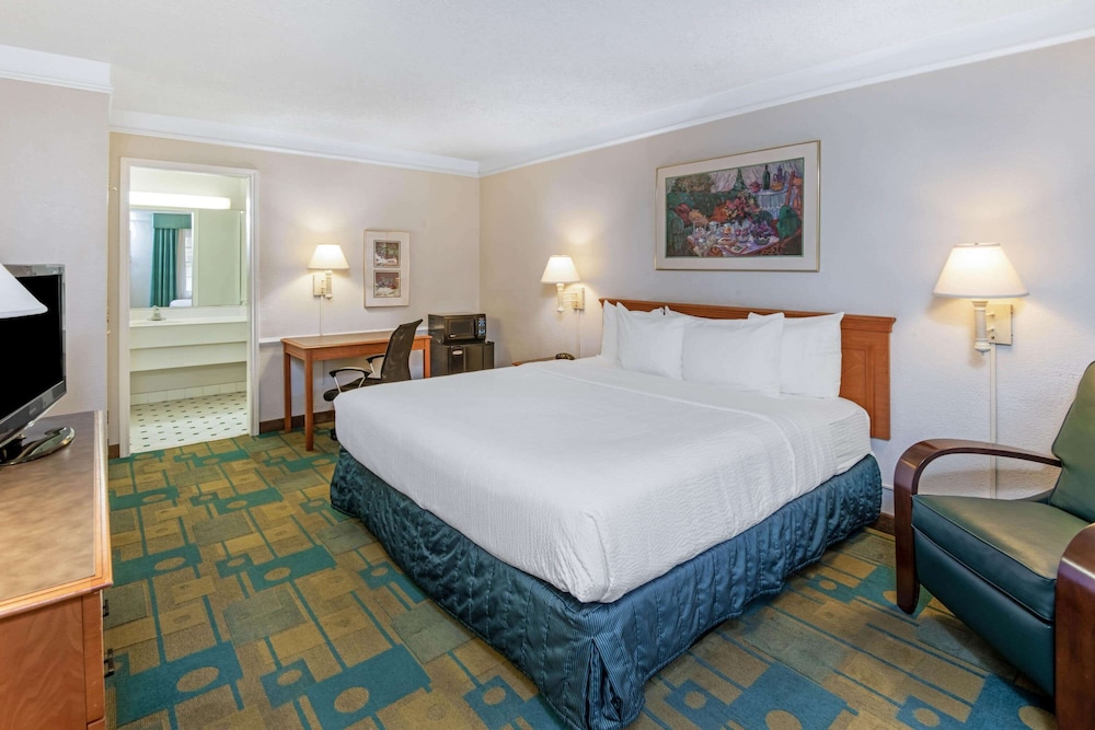 Imagen de la habitación del Hotel La Quinta Inn By Wyndham IH-10 West San Antonio TX. Foto 14