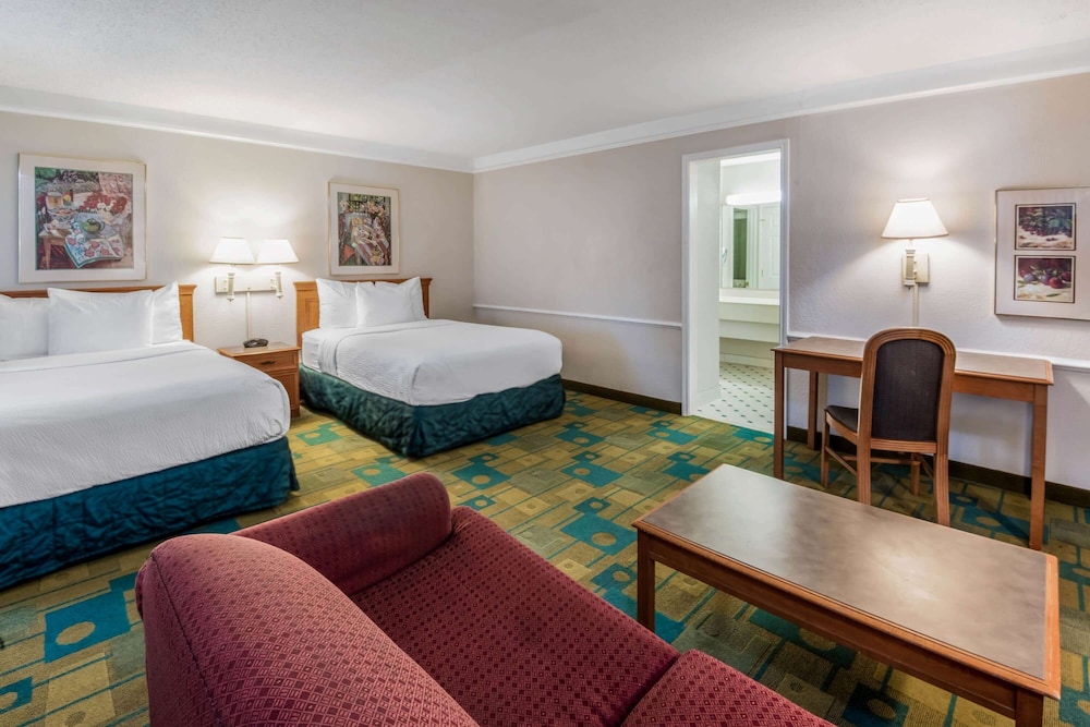 Imagen de la habitación del Hotel La Quinta Inn By Wyndham IH-10 West San Antonio TX. Foto 17